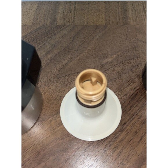 Gott 1.0Qt. Stainless Steel Vacuum Insulated Thermos w/Folding Handles Japan - Picture 9 of 10